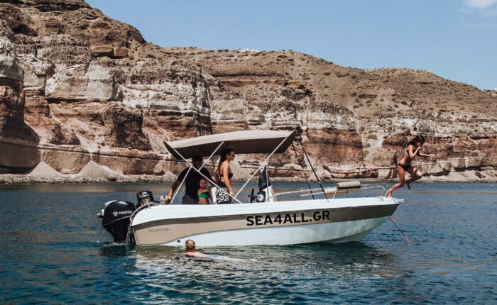 Sea4all Santorin Location de bateau sans permis Sea4all
