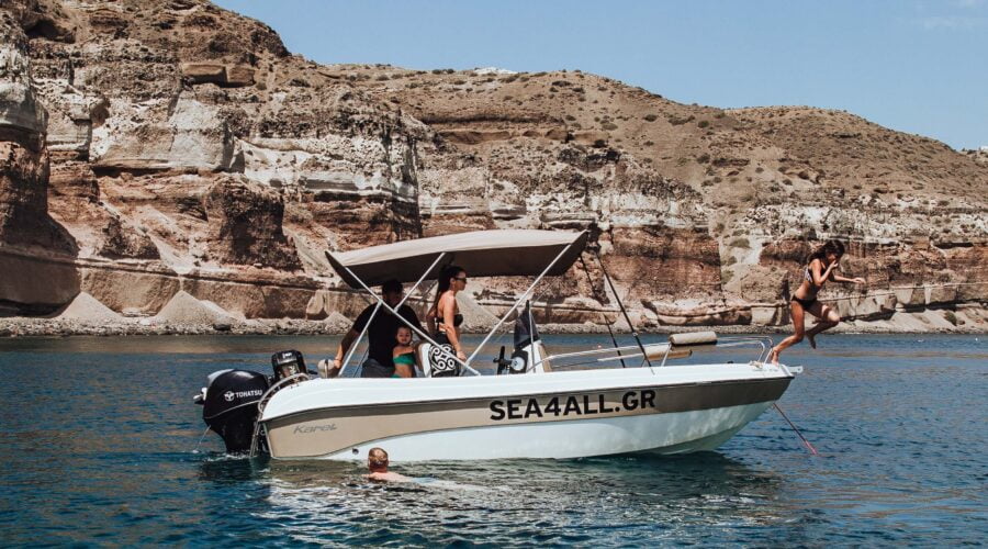Sea4all Santorin Location de bateau sans permis Sea4all